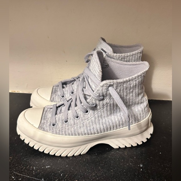 Converse
Chuck Taylor All Star Lugged 2.0 Cozy Utility Sneakers - Picture 3 of 9